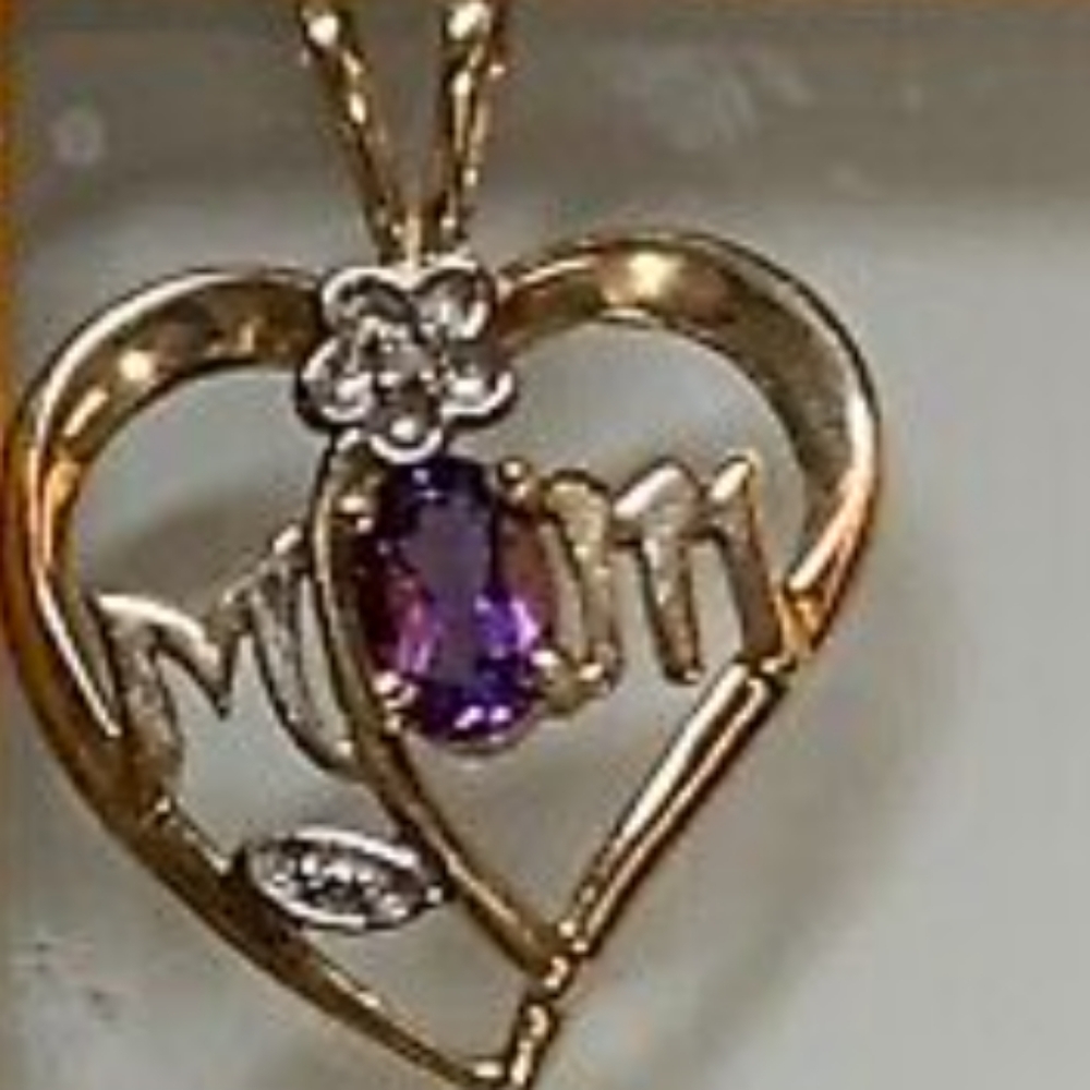 GOLD Mother Amethyst flower pendant.10 Kt